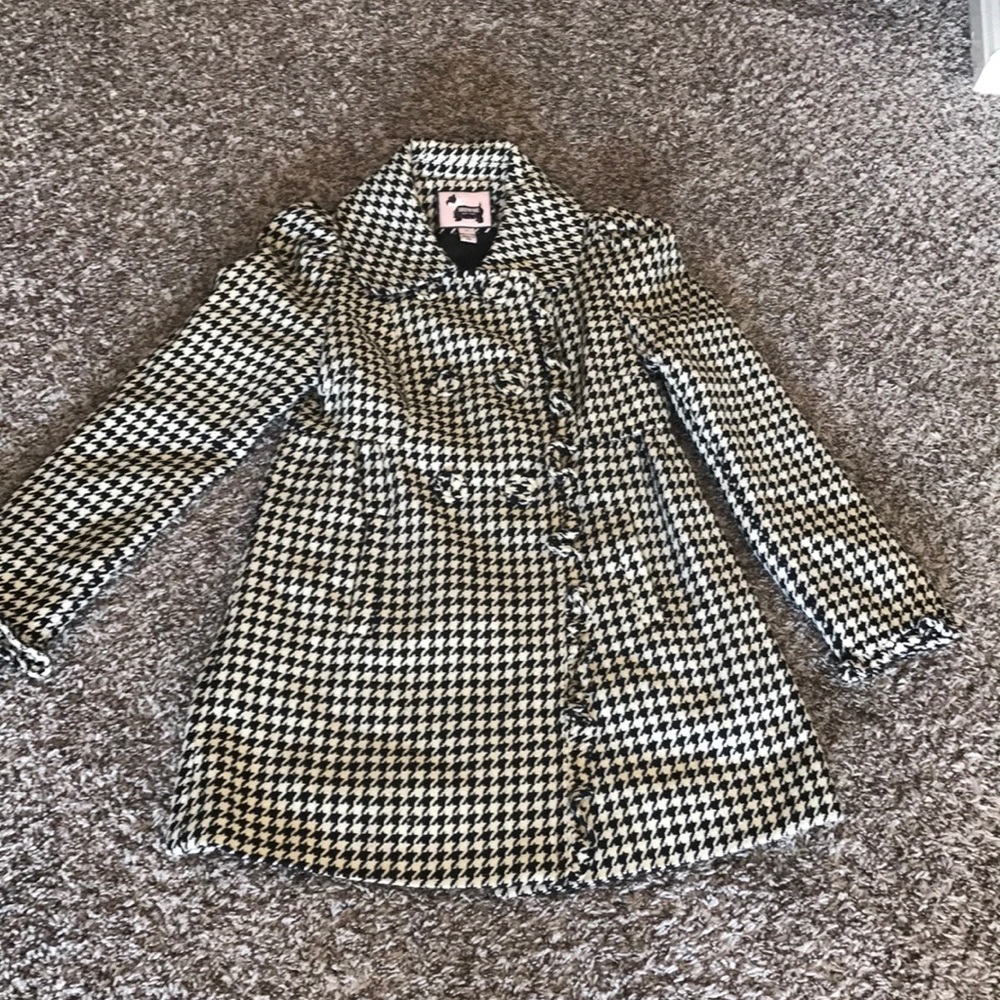 Houndstooth coat size medium